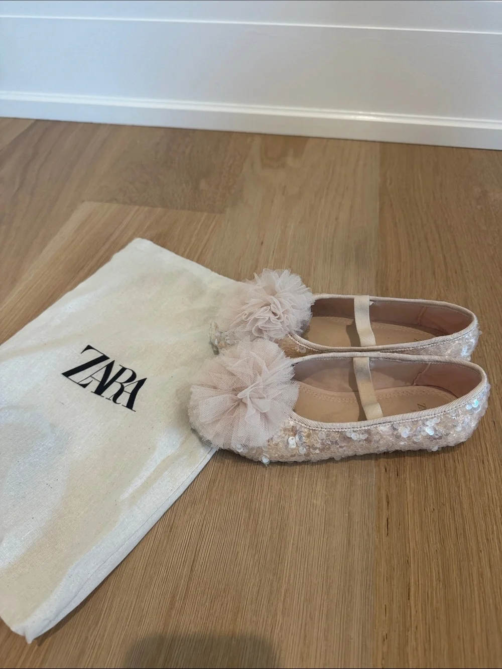 ZARA little Girls Blush Pink Sequin Tulle Pom Ballet Flats